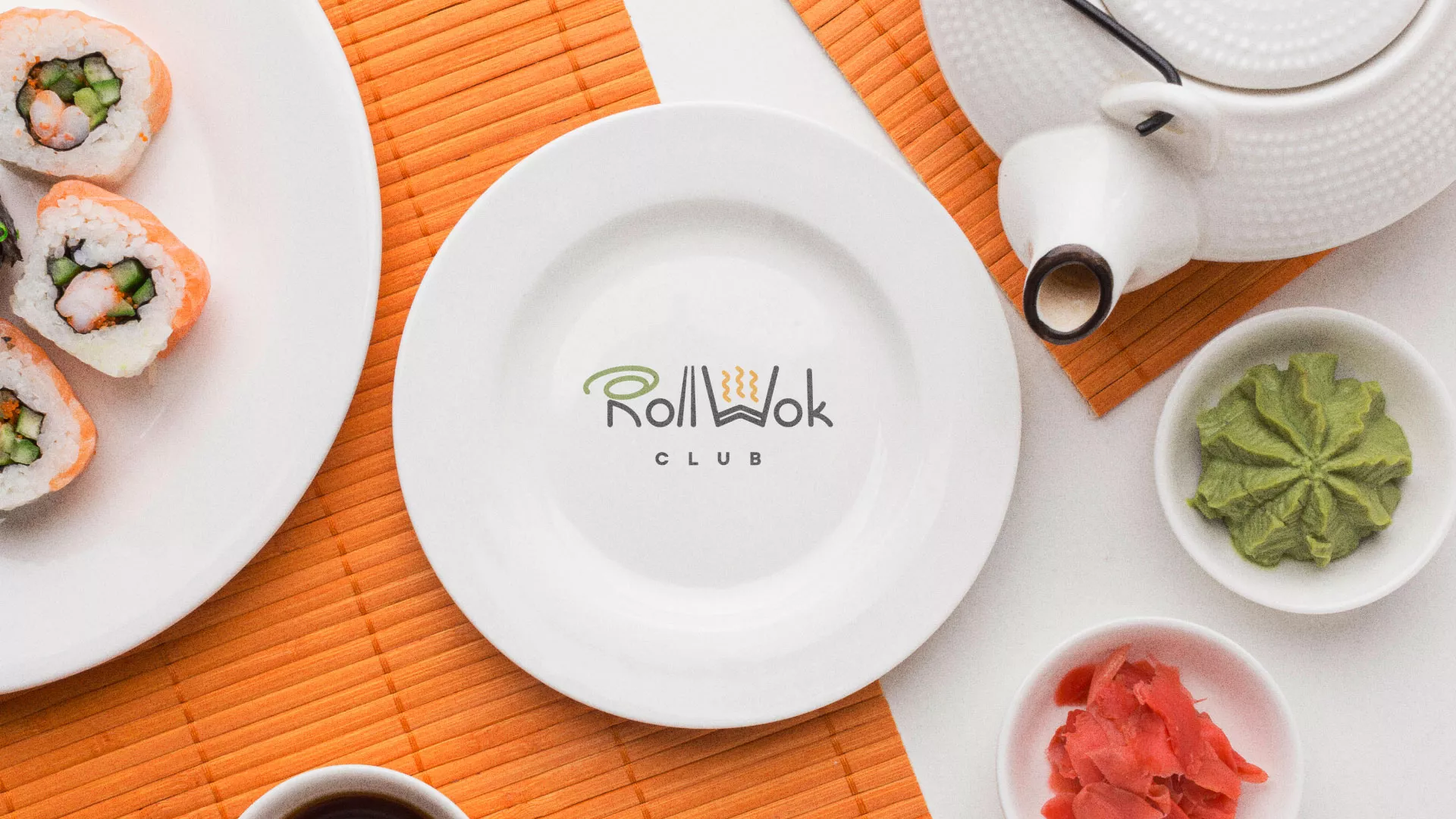Разработка логотипа и фирменного стиля суши-бара «Roll Wok Club» в Пушкине